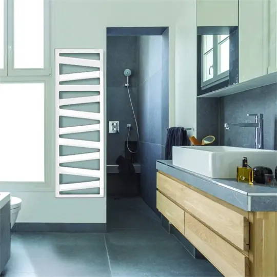 Népszerű Zehnder Kazeane törölközőszárító radiátor 1017x600 mm, Traffic White (RAL9016)